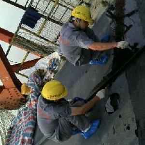 星空官方网站-星空online(中国)员工在做复合润滑涂层